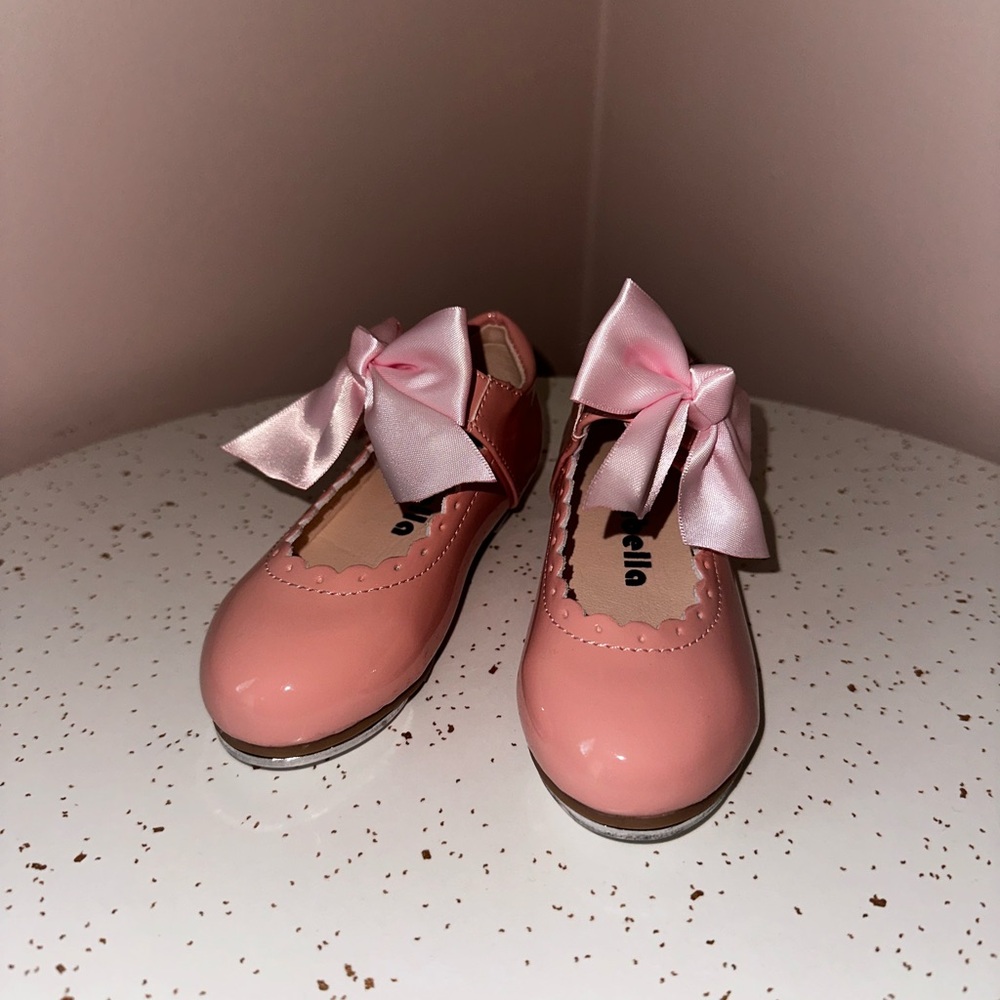 minibella toddler size 7 M tap shoes - pink - worn once!